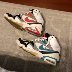 Nike Air Hoop Structure